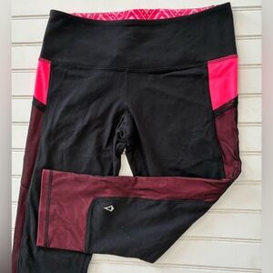 IVIVVA by LULULEMON girls size 14 crop leggings
